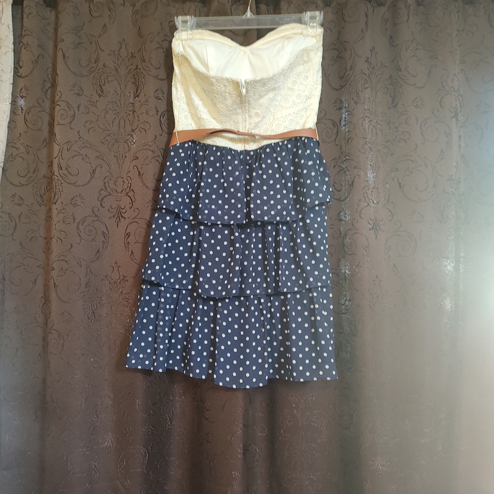 Dress - Picture 2 of 4